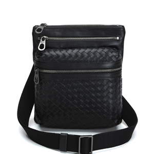 BOTTEGA VENETA-39930-9 남성용 Intrecciato Cross Body Bag 블랙
