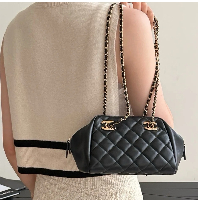[스페셜오더]CHANEL-AS6472 샤넬 2026 공방 컬렉션 스몰 볼링 백 블랙
